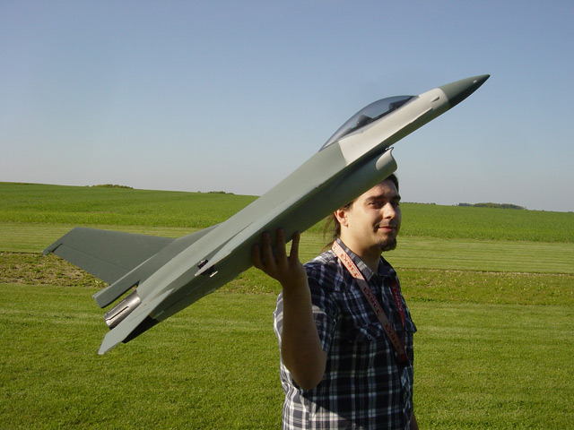 Christopher mit F-16